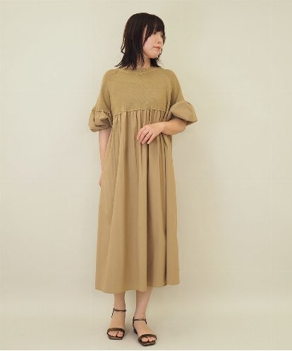 ZMEEE04169 al'aise modulation プリーツドッキングニットワンピース