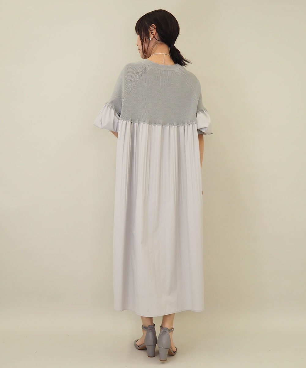 ZMEEE04169 al'aise modulation(アレーズモジュレーション) プリーツドッキングニットワンピース ライトグレー