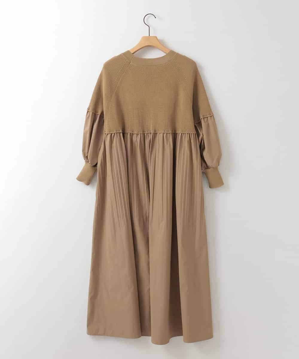 ZMEEE04169 al'aise modulation(アレーズモジュレーション) プリーツドッキングニットワンピース ベージュ