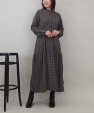 ZMEEE06135 al'aise modulation(アレーズモジュレーション) モノグラムプリントワンピース ネイビー