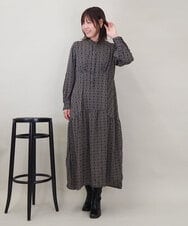 ZMEEE06135 al'aise modulation(アレーズモジュレーション) モノグラムプリントワンピース ネイビー