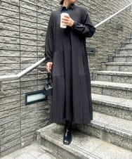 ZMEEE60189 al'aise modulation(アレーズモジュレーション) サイドプリーツロングシャツワンピース ブラック