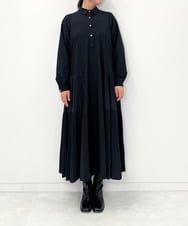 ZMEEE60189 al'aise modulation(アレーズモジュレーション) サイドプリーツロングシャツワンピース ブラック