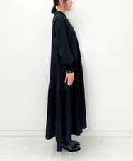 ZMEEE60189 al'aise modulation(アレーズモジュレーション) サイドプリーツロングシャツワンピース ブラック