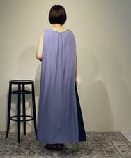 ZMEHB44128 al'aise modulation(アレーズモジュレーション) 配色切り替えスリーブレスワンピース ライトブルー