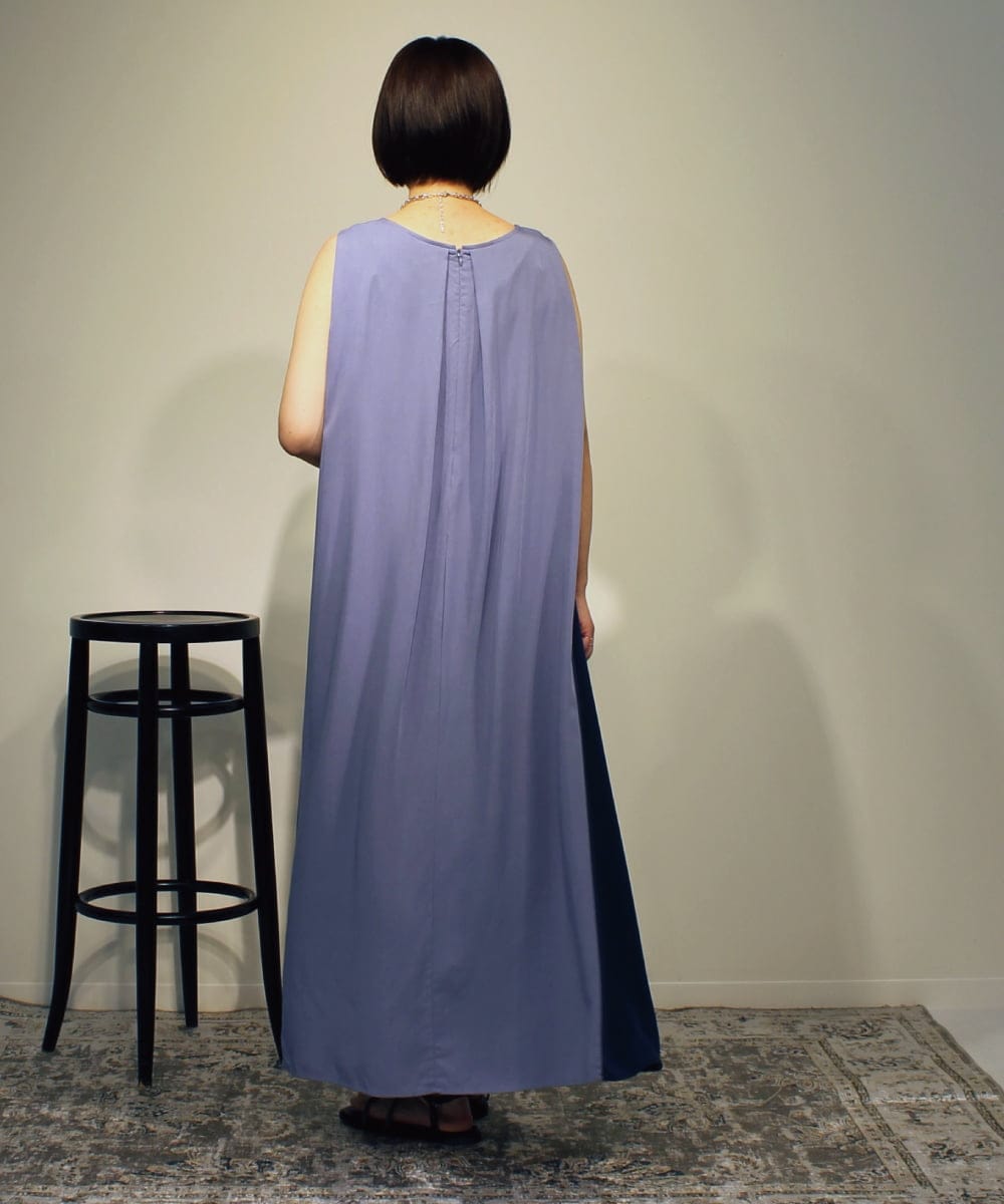 ZMEHB44128 al'aise modulation(アレーズモジュレーション) 配色切り替えスリーブレスワンピース ライトブルー