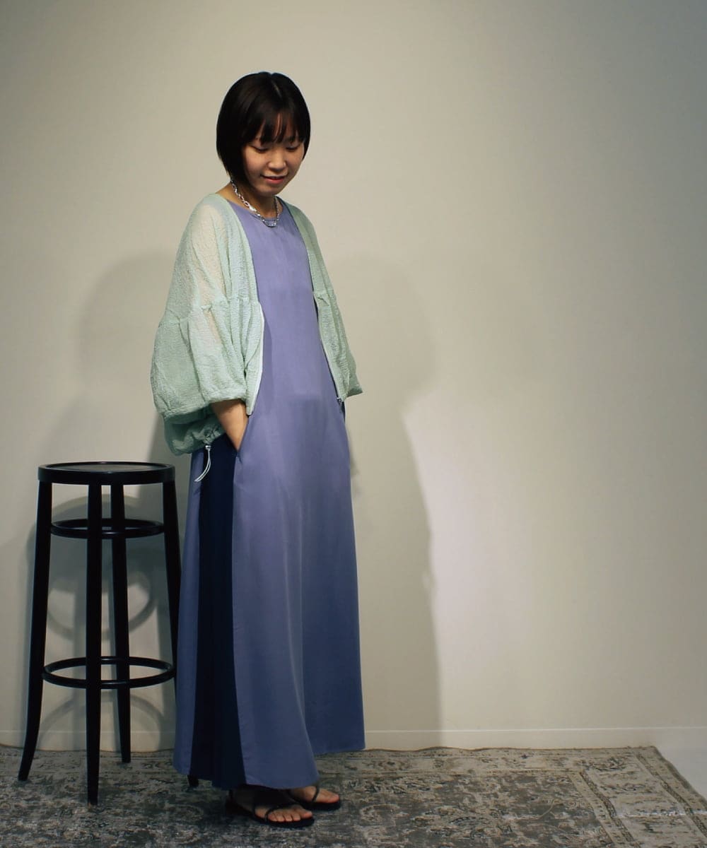 ZMEHB44128 al'aise modulation(アレーズモジュレーション) 配色切り替えスリーブレスワンピース ライトブルー