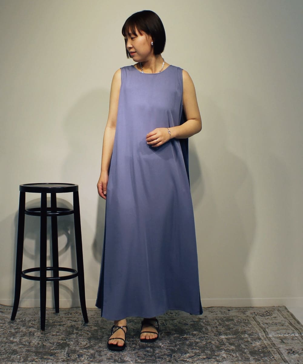 ZMEHB44128 al'aise modulation(アレーズモジュレーション) 配色切り替えスリーブレスワンピース ライトブルー
