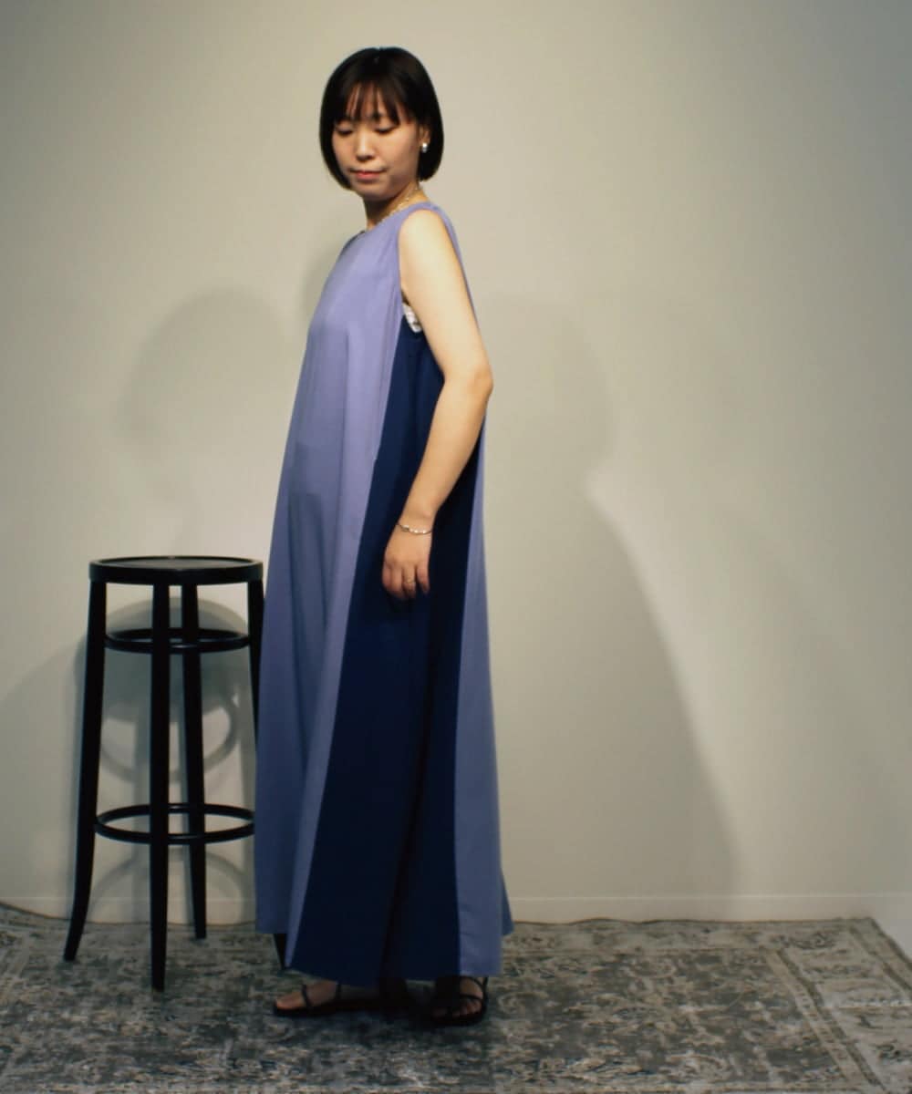 ZMEHB44128 al'aise modulation(アレーズモジュレーション) 配色切り替えスリーブレスワンピース ライトブルー