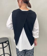 ZMFAE54150 al'aise modulation(アレーズモジュレーション) 【セットアイテム/洗える】プリーツブラウス×バッククロスニットベスト ブラック