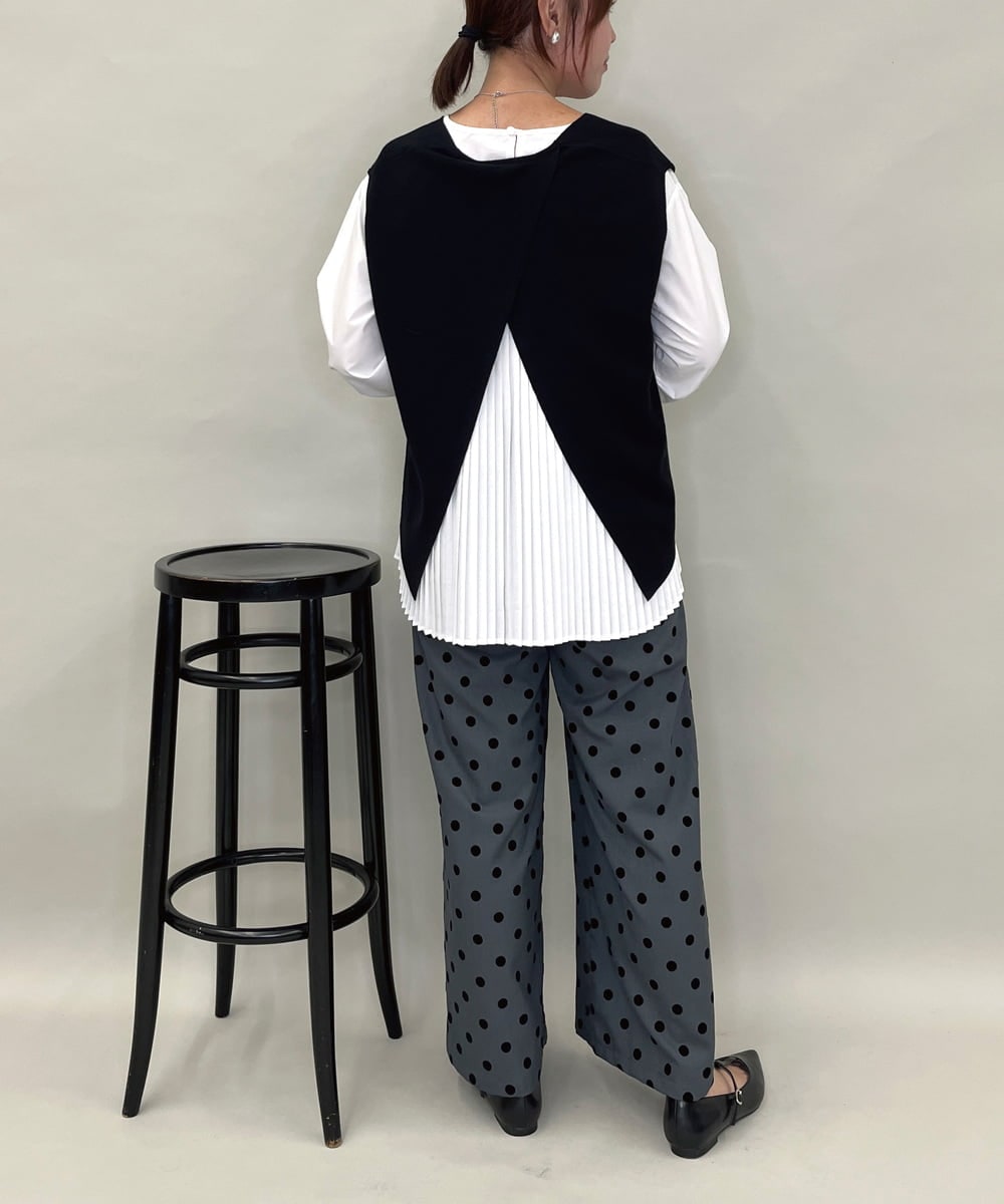 ZMFAE54150 al'aise modulation(アレーズモジュレーション) 【セットアイテム/洗える】プリーツブラウス×バッククロスニットベスト ブラック