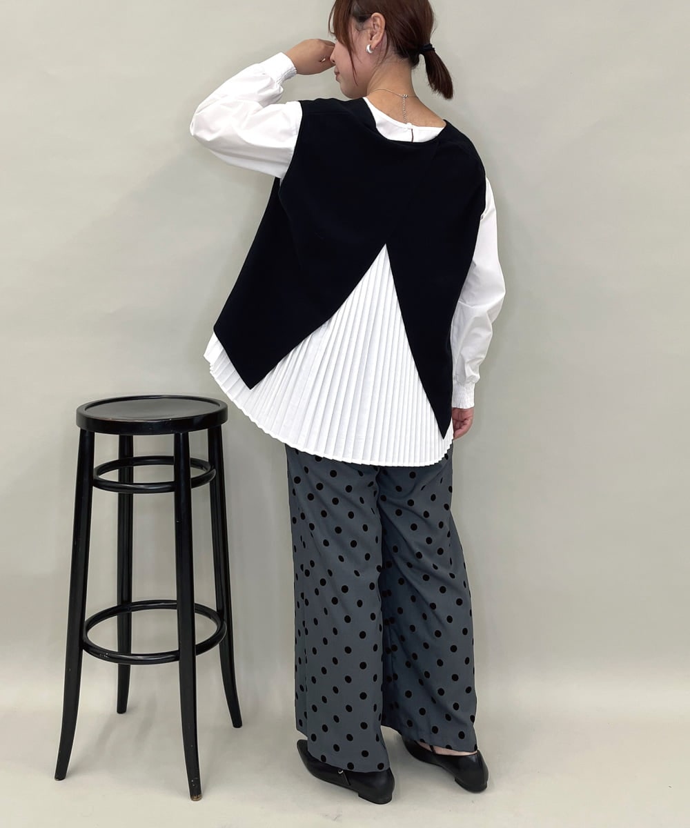 ZMFAE54150 al'aise modulation(アレーズモジュレーション) 【セットアイテム/洗える】プリーツブラウス×バッククロスニットベスト ブラック