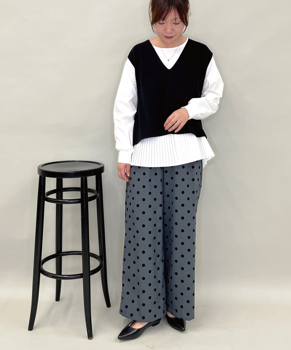 ZMFAE54150 al'aise modulation(アレーズモジュレーション) 【セットアイテム/洗える】プリーツブラウス×バッククロスニットベスト ブラック