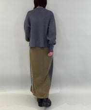 ZMFAE55099 al'aise modulation(アレーズモジュレーション) ロゴアクセントデザインニットプルオーバー ダークグレー