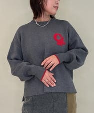 ZMFAE55099 al'aise modulation(アレーズモジュレーション) ロゴアクセントデザインニットプルオーバー ダークグレー