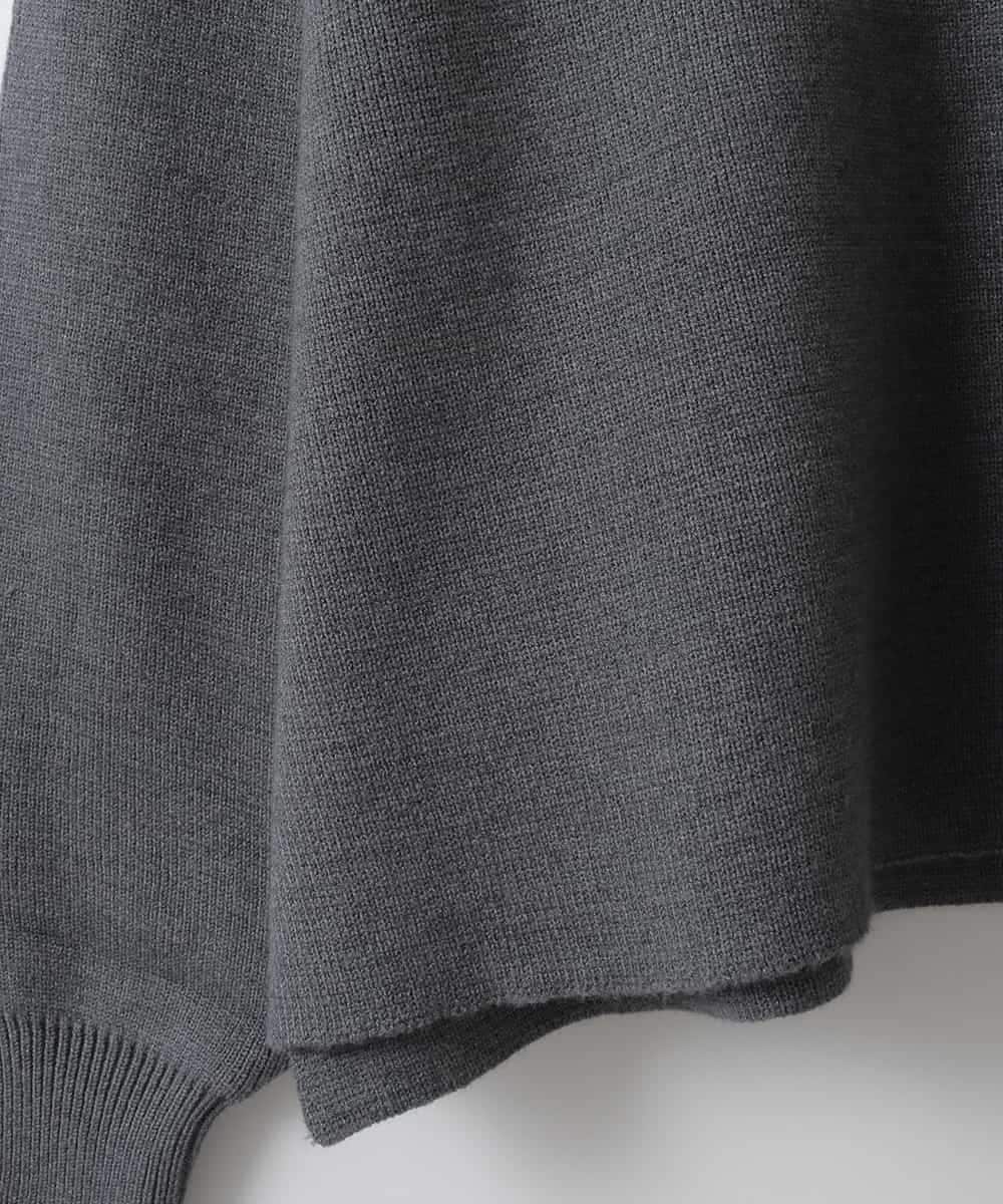 ZMFAE55099 al'aise modulation(アレーズモジュレーション) ロゴアクセントデザインニットプルオーバー ダークグレー