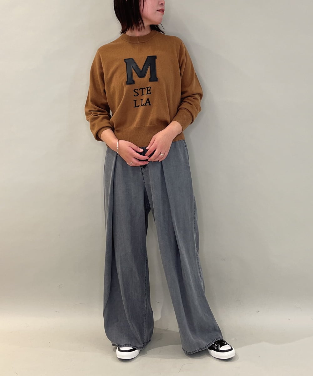 ZMFAE62150 al'aise modulation(アレーズモジュレーション) ワッペンアクセントニットプルオーバー ベージュ