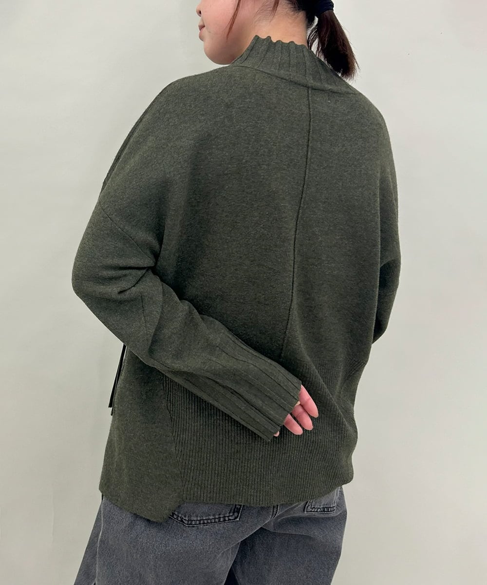 ZMFAE80089 al'aise modulation(アレーズモジュレーション) 異素材ポケットニットプルオーバー カーキ