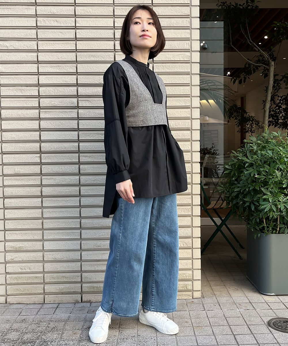 ZMFAW62168 al'aise modulation(アレーズモジュレーション) 【セットアイテム】クロップド ベスト＆バンドカラーブラウス ライトグレー×ブラック