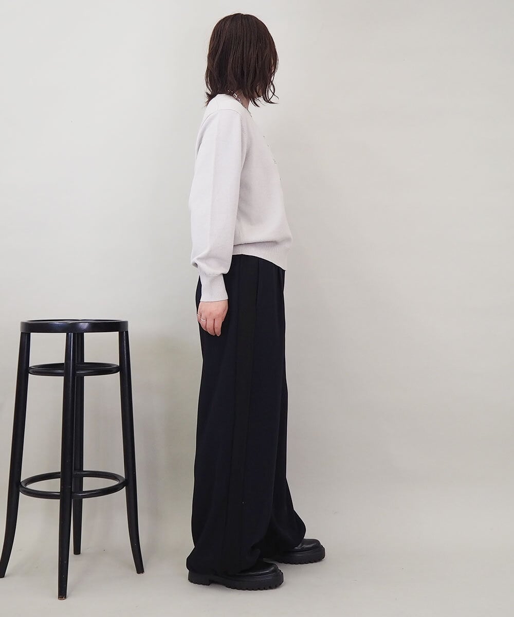 ZMFCE12120 al'aise modulation(アレーズモジュレーション) 【洗える】手書き風メッセージ刺繍ニット ベージュ