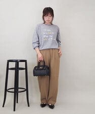 ZMFCE12120 al'aise modulation(アレーズモジュレーション) 【洗える】手書き風メッセージ刺繍ニット ライトグレー