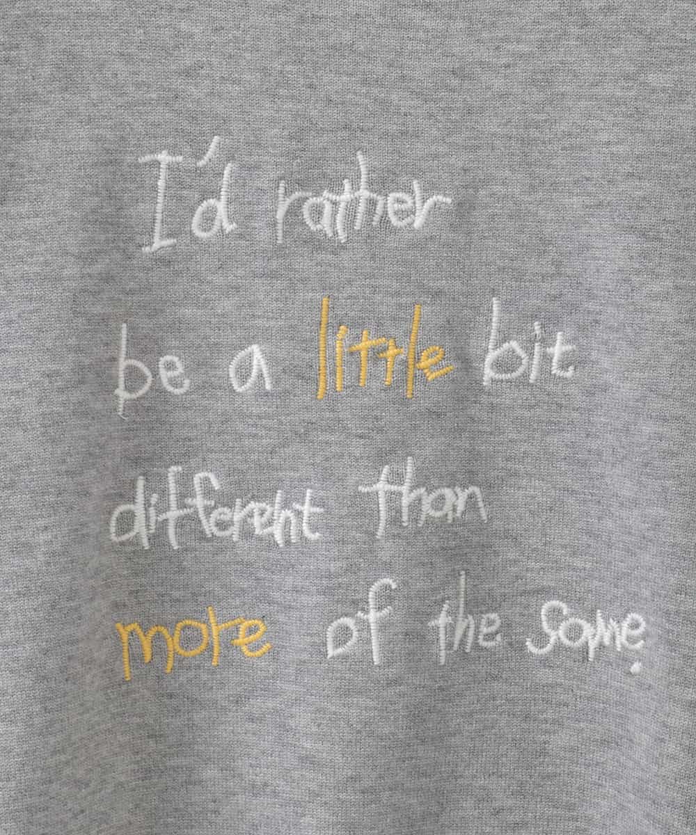 ZMFCE12120 al'aise modulation(アレーズモジュレーション) 【洗える】手書き風メッセージ刺繍ニット ライトグレー