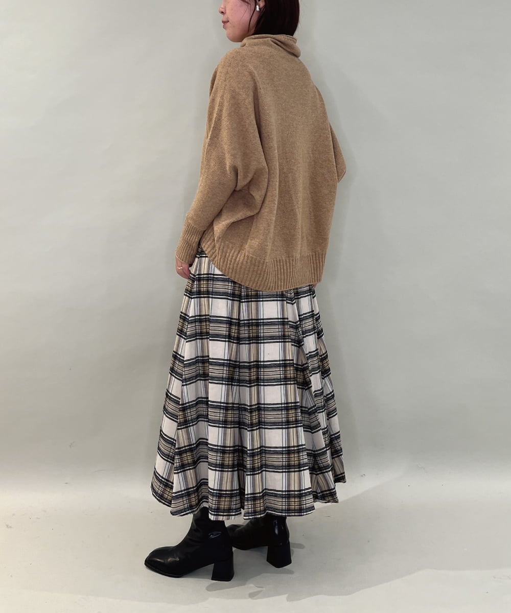 ZMFCE30169 al'aise modulation(アレーズモジュレーション) 【日本製】ドロストネックドルマンニットプルオーバー ベージュ