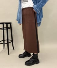 ZMHAE31130 al'aise modulation(アレーズモジュレーション) レザーポイントデザインタイトスカート ブラウン