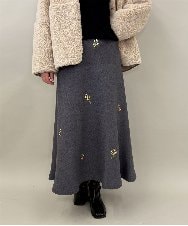 ZMHCE01136 al'aise modulation(アレーズモジュレーション) 【セットアップ対応・洗える】フラワー刺繍フレアニットスカート グレー