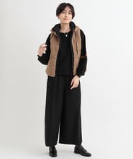 ZMJAB30179 al'aise modulation(アレーズモジュレーション) 中綿入りボアフーディーベスト ベージュ