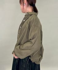 ZMJAE15145 al'aise modulation(アレーズモジュレーション) サイドラインラウンドシルエットシャツ カーキ