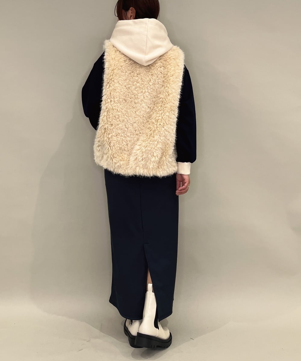 ZMJAE25150 al'aise modulation(アレーズモジュレーション) フェイクファージップアップデザインベスト ベージュ