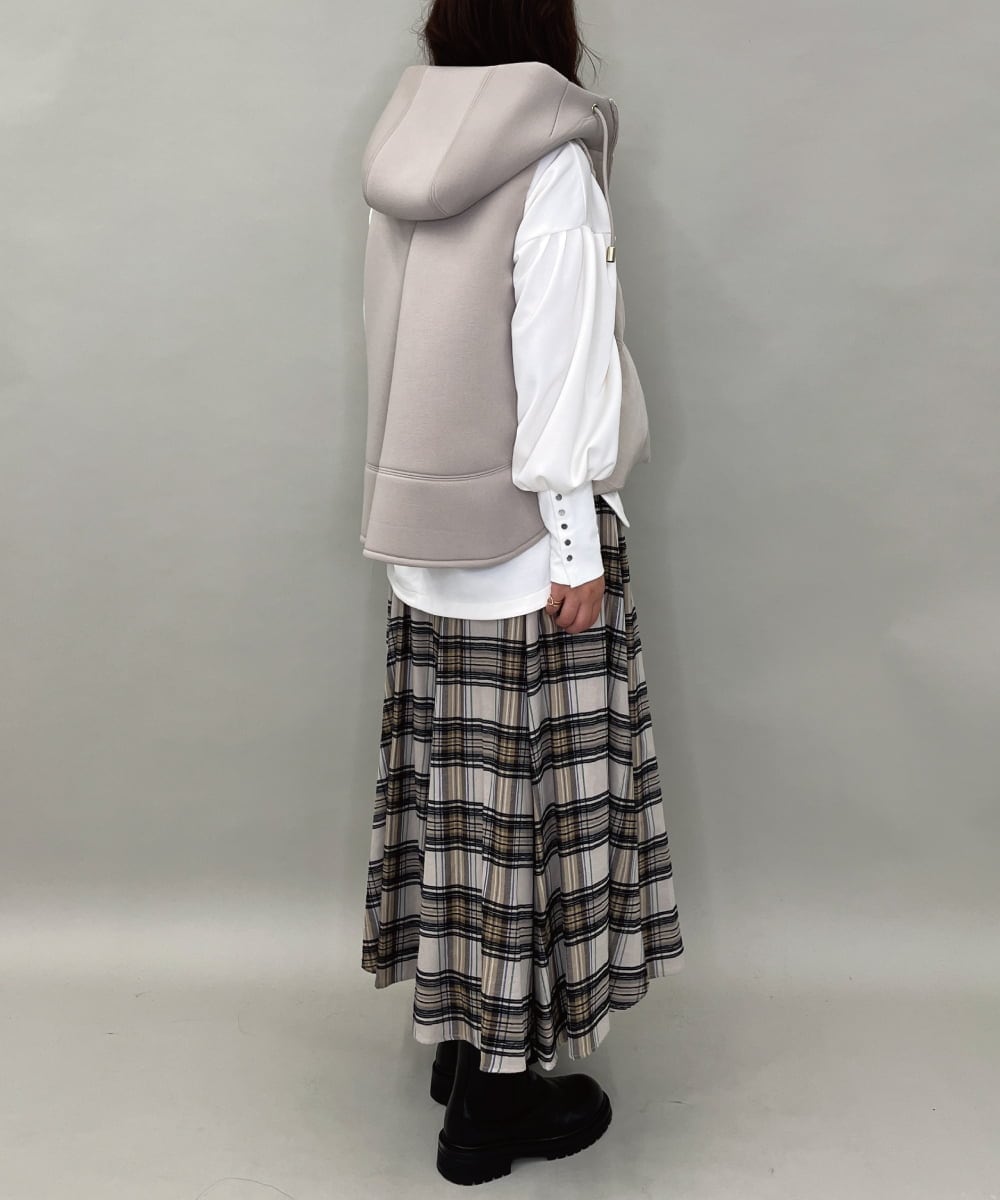 ZMJAE38138 al'aise modulation(アレーズモジュレーション) 切り替えデザインダウンベスト アイボリー