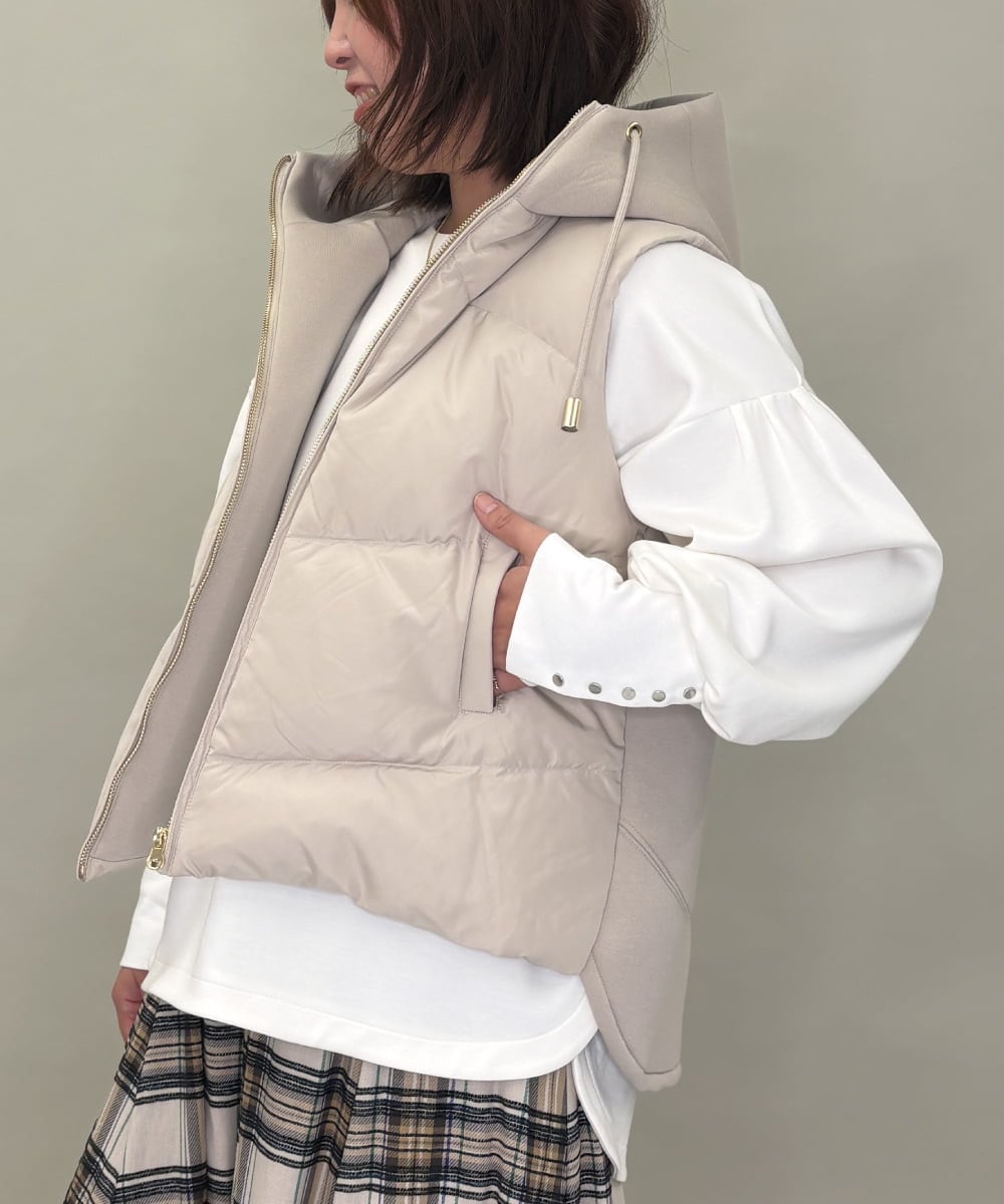 ZMJAE38138 al'aise modulation(アレーズモジュレーション) 切り替えデザインダウンベスト アイボリー