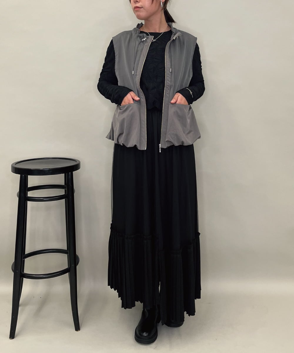 ZMJAE40120 al'aise modulation(アレーズモジュレーション) バルーンヘムノースリーブブルゾン ダークグレー