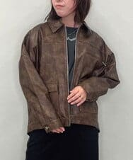 ZMJAE50168 al'aise modulation(アレーズモジュレーション) フェイクレザージップジャケット ブラウン