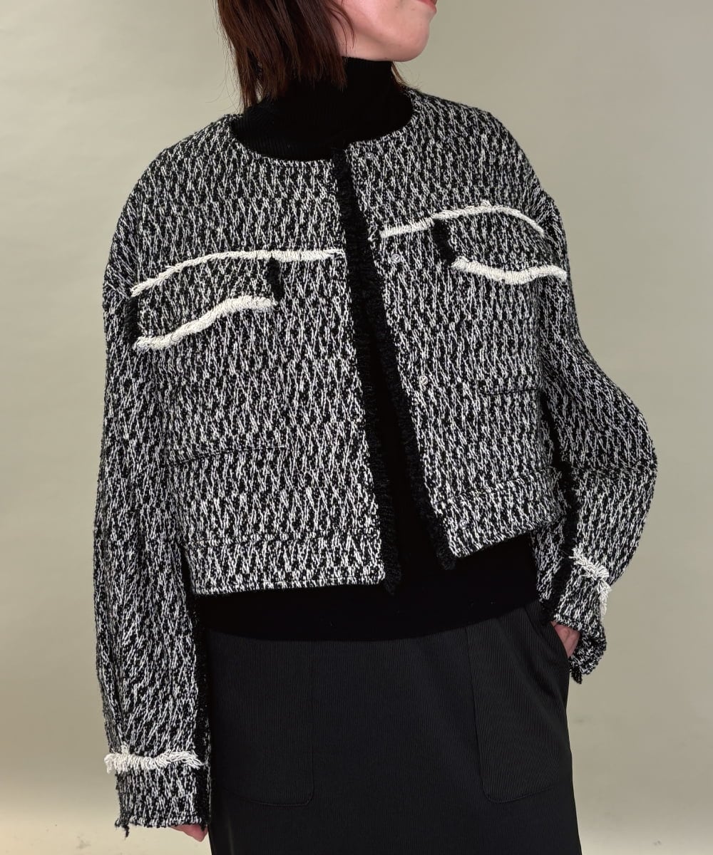 ZMJAE54290 al'aise modulation(アレーズモジュレーション) フリンジツイードショートジャケット ブラック