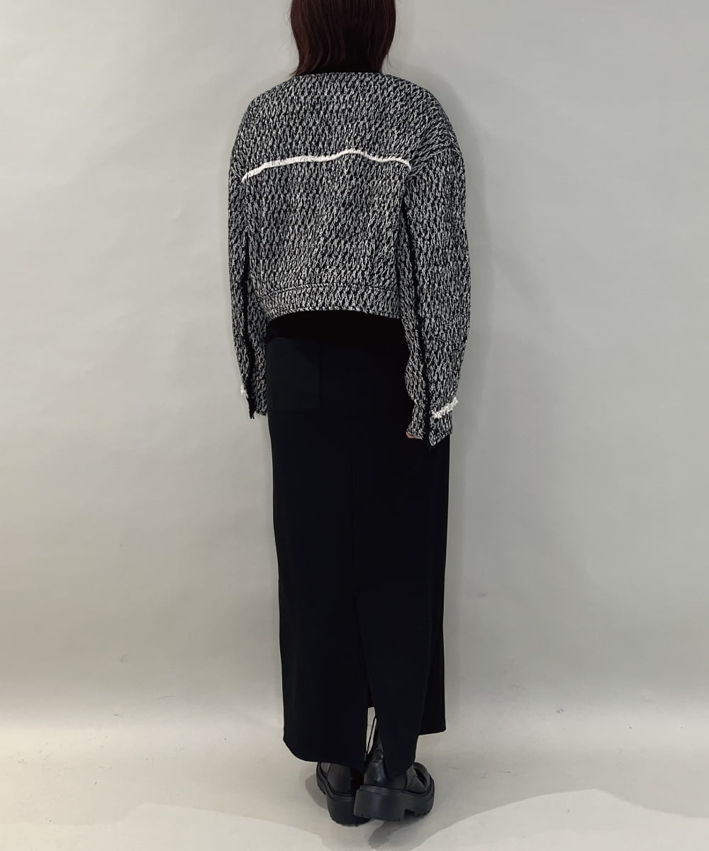 ZMJAE54290 al'aise modulation(アレーズモジュレーション) フリンジツイードショートジャケット ブラック