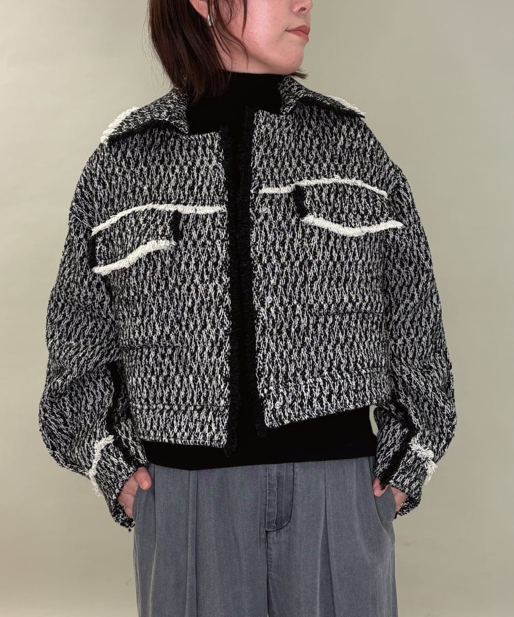 ZMJAE54290 al'aise modulation(アレーズモジュレーション) フリンジツイードショートジャケット ブラック