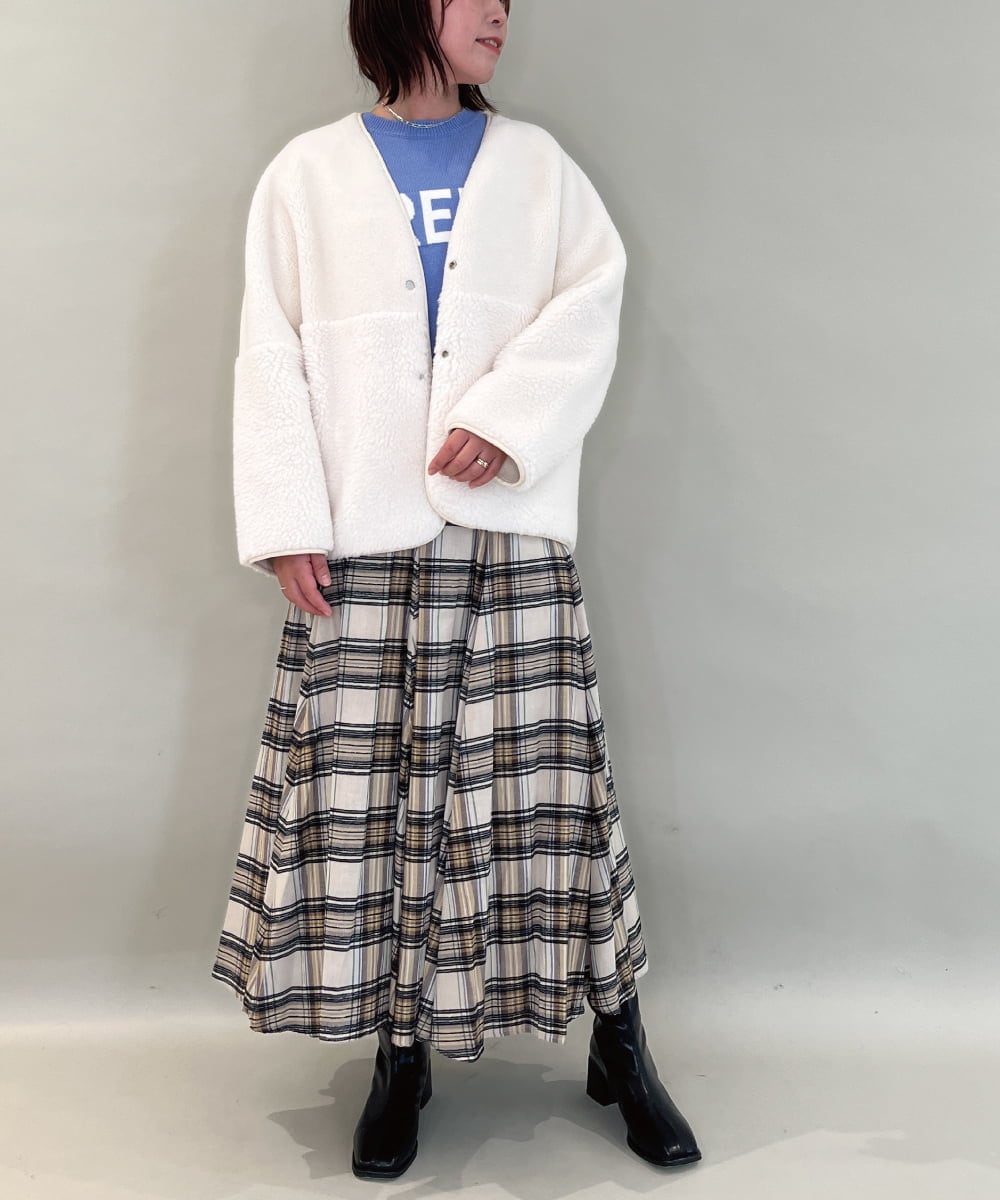 ZMJAE67200 al'aise modulation(アレーズモジュレーション) 【2WAY】リバーシブルノーカラーショートコート ホワイト