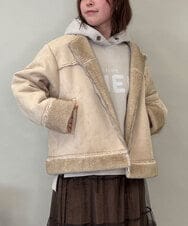 ZMJCE02198 al'aise modulation(アレーズモジュレーション) フェイクファームートンブルゾン アイボリー