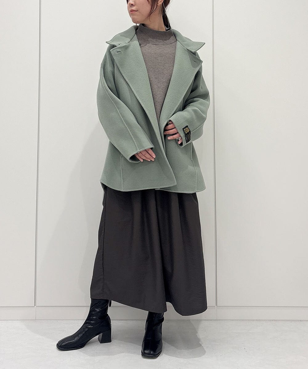 ZMJCE24430 al'aise modulation(アレーズモジュレーション) ワンボタンスタンドカラーコート グリーン