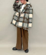 ZMJCE67150 al'aise modulation(アレーズモジュレーション) オーバーチェックプードルファーコート グリーン