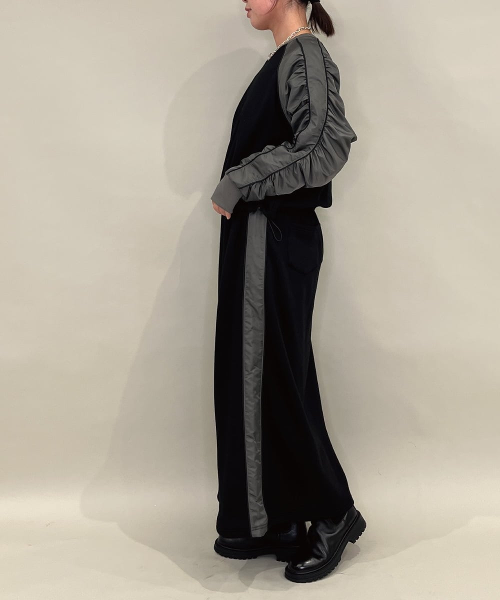 ZMKAE21120 al'aise modulation(アレーズモジュレーション) 【セットアップ対応】異素材ギャザースリーブプルオーバー ブラック