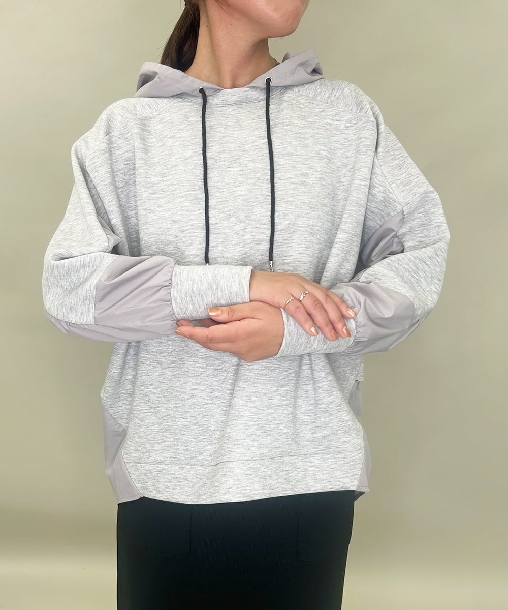 ZMKAE22099 al'aise modulation(アレーズモジュレーション) 布帛ジョイントフーディーパーカー ライトグレー