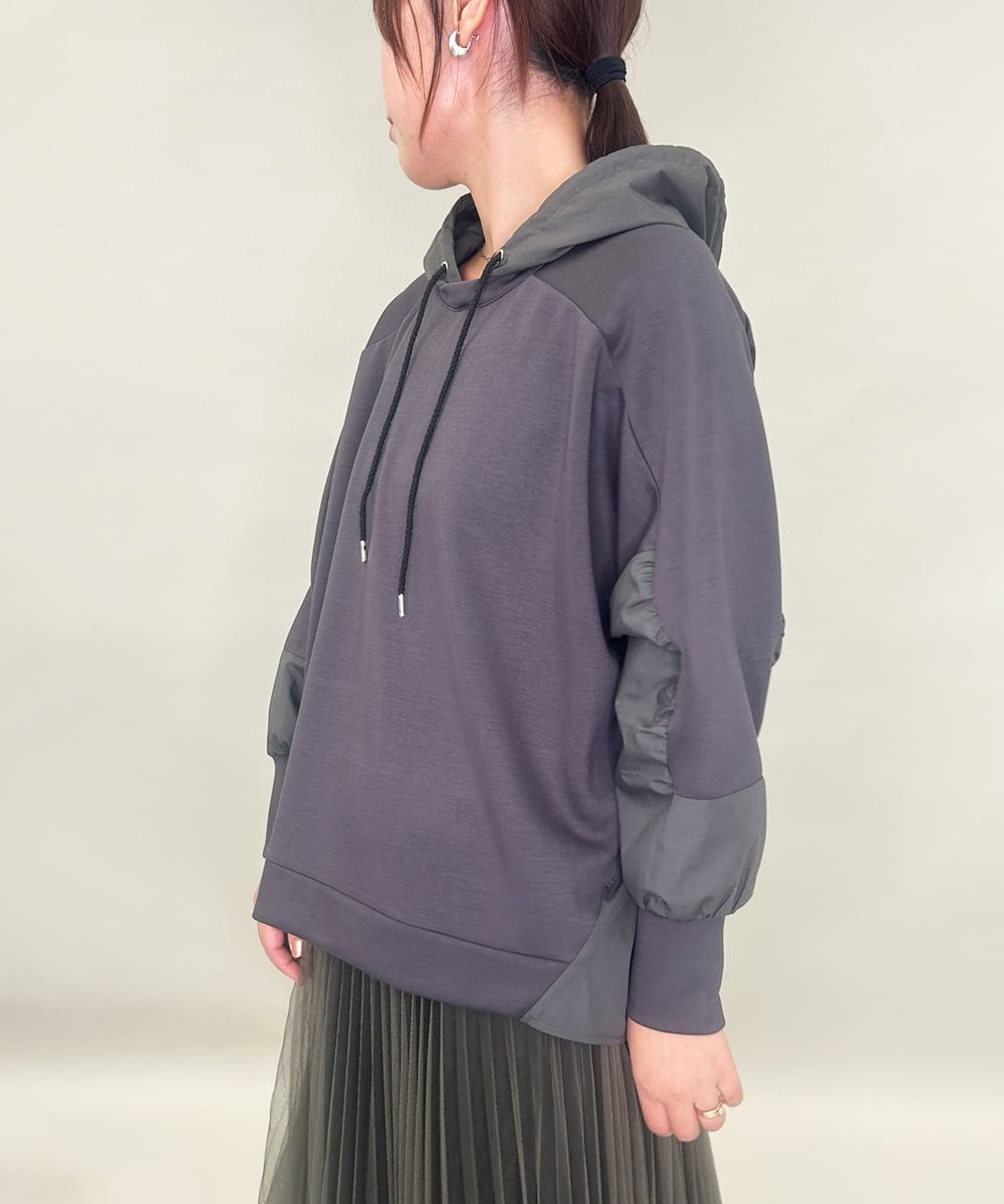 ZMKAE22099 al'aise modulation(アレーズモジュレーション) 布帛ジョイントフーディーパーカー ダークグレー