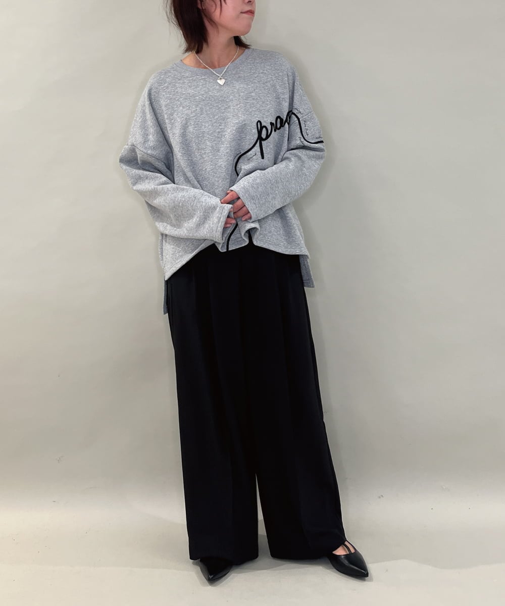 ZMKAE23119 al'aise modulation(アレーズモジュレーション) コード刺繍ロングテールプルオーバー ライトグレー