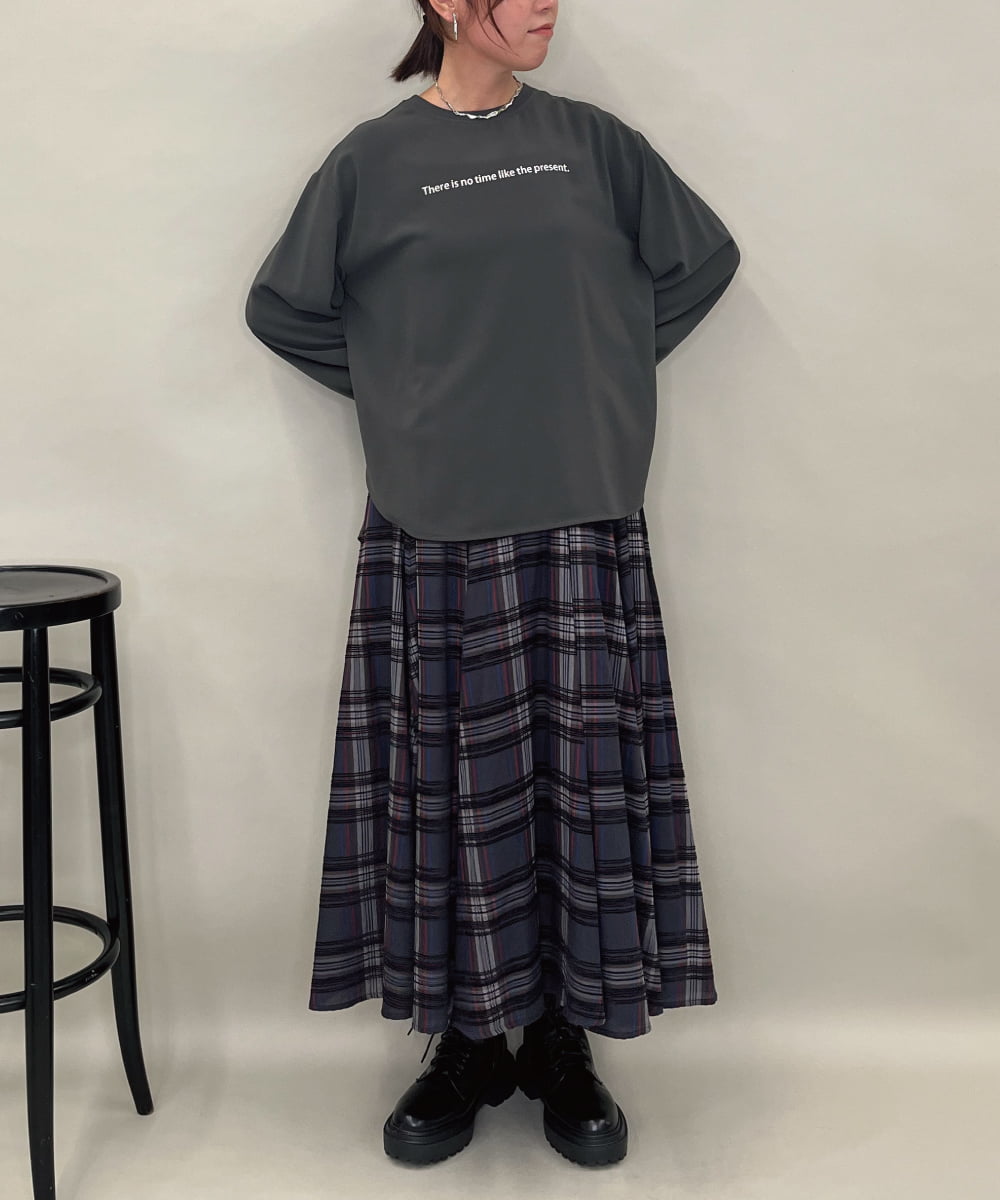 ZMKAE24120 al'aise modulation(アレーズモジュレーション) ロゴジョーゼットプルオーバー ダークグレー