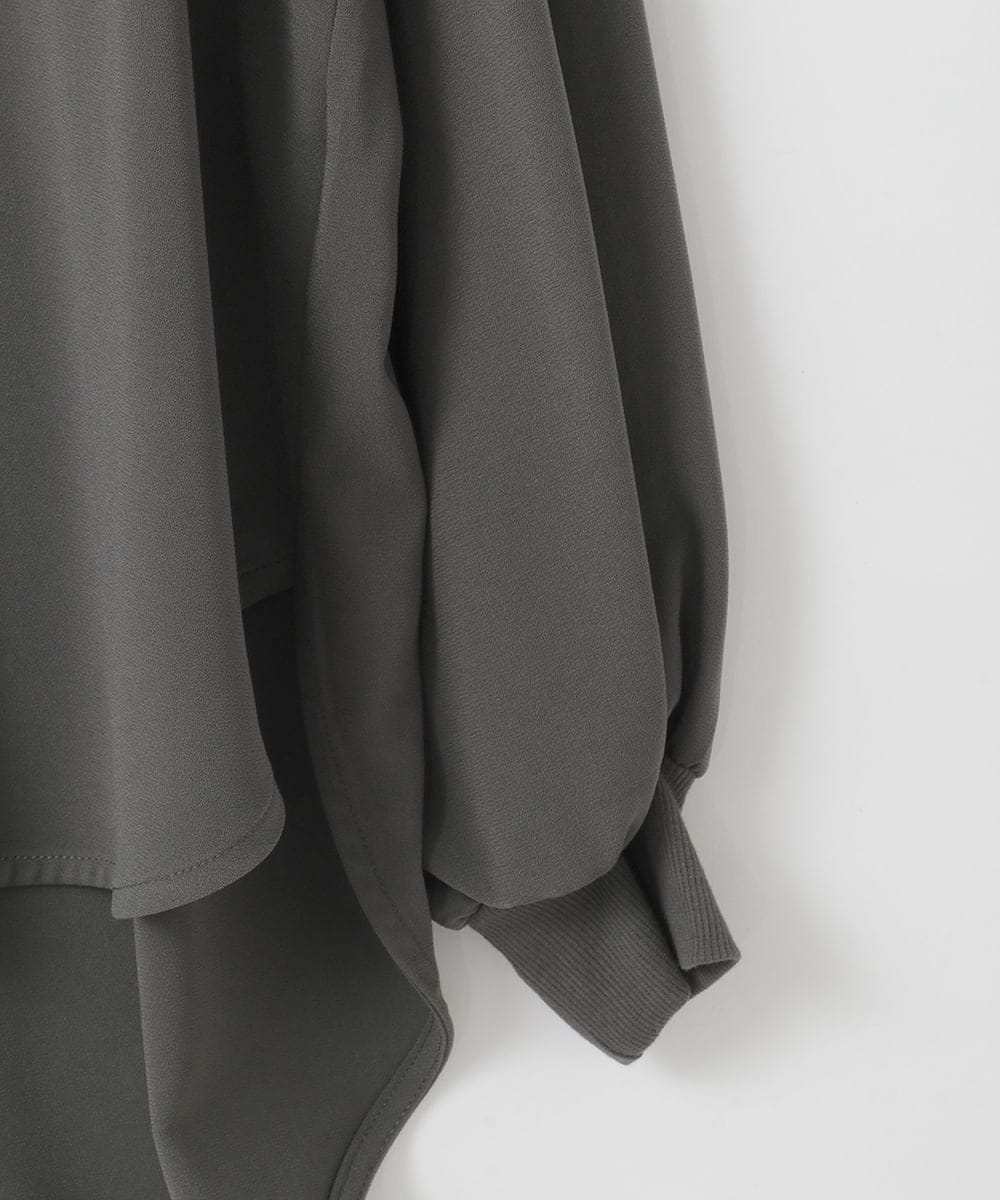 ZMKAE24120 al'aise modulation(アレーズモジュレーション) ロゴジョーゼットプルオーバー ダークグレー