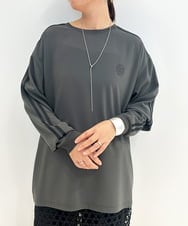 ZMKAE25120 al'aise modulation(アレーズモジュレーション) ラインスリーブカットプルオーバー ダークグレー